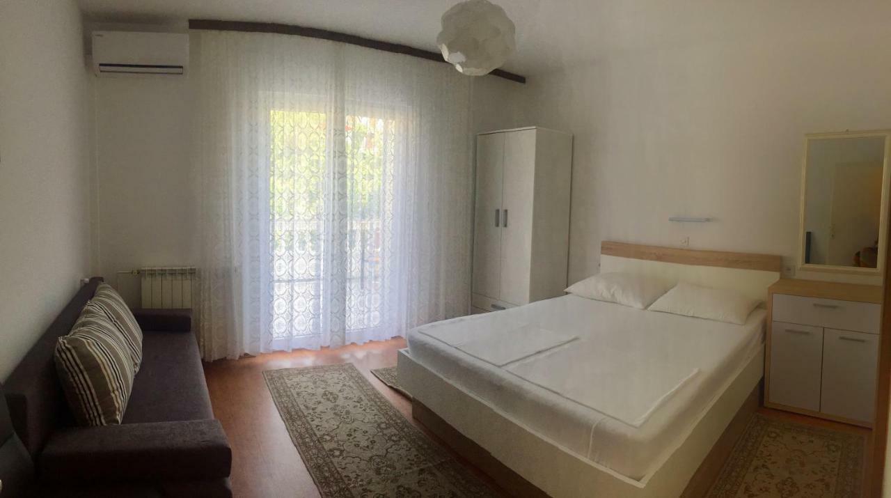 Apartments Matusan Palit Esterno foto